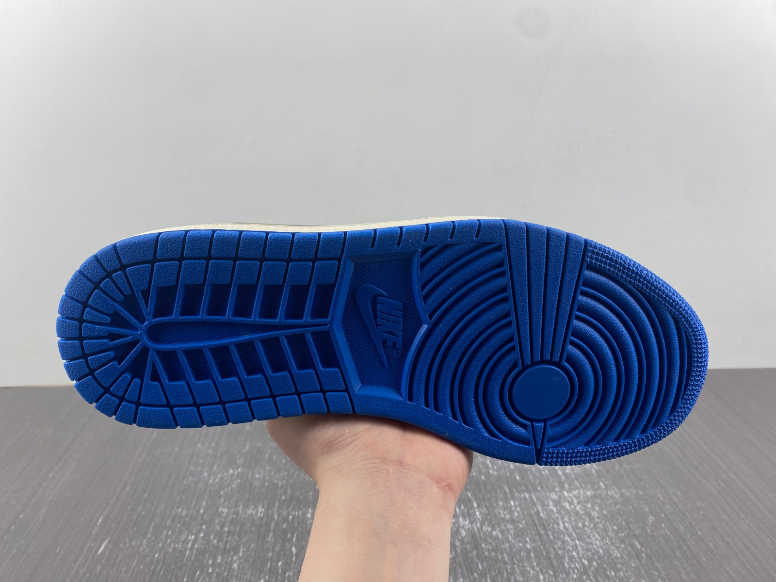 Travis Scott x Air Jordan 1 DM7866-888