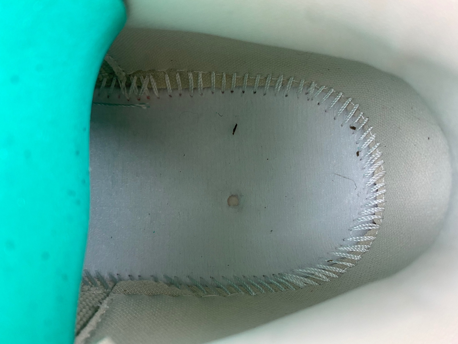 Air Jordan 4 RM HQ3441-110