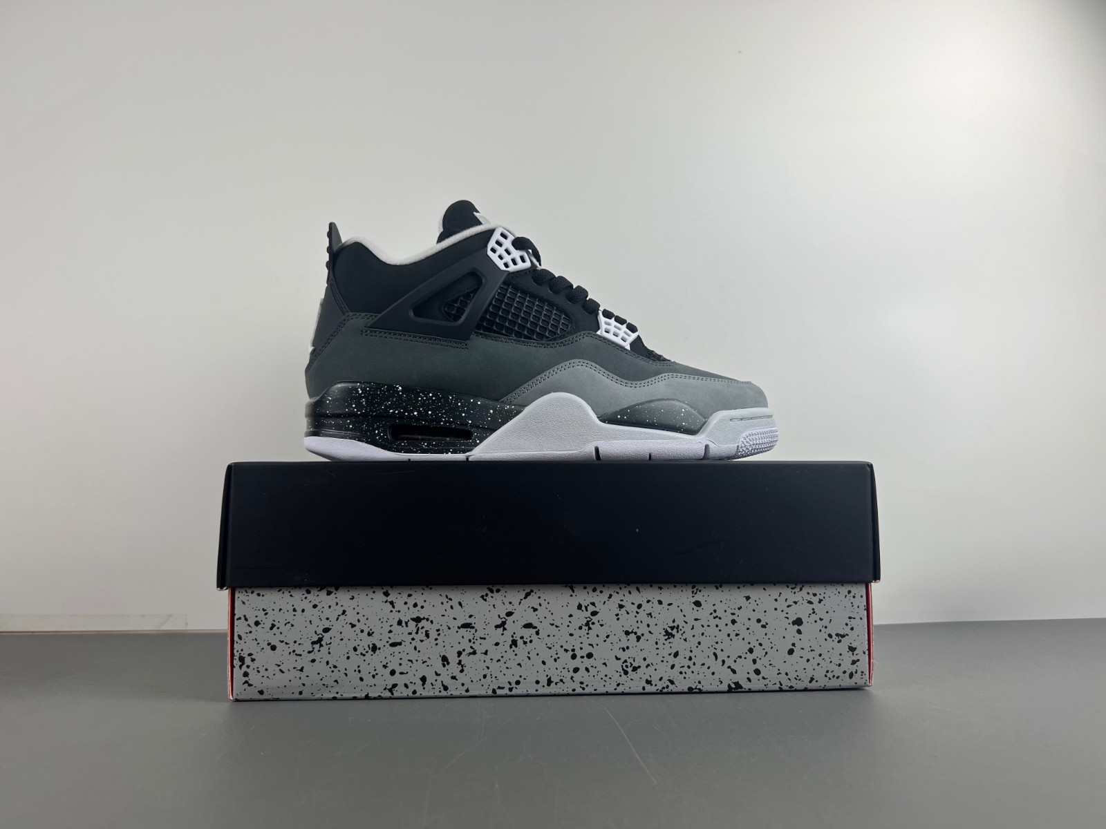 Jordan 4 Retro Fear Pack 626969-030