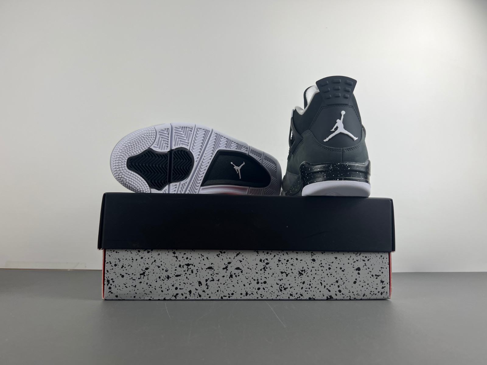 Jordan 4 Retro Fear Pack 626969-030