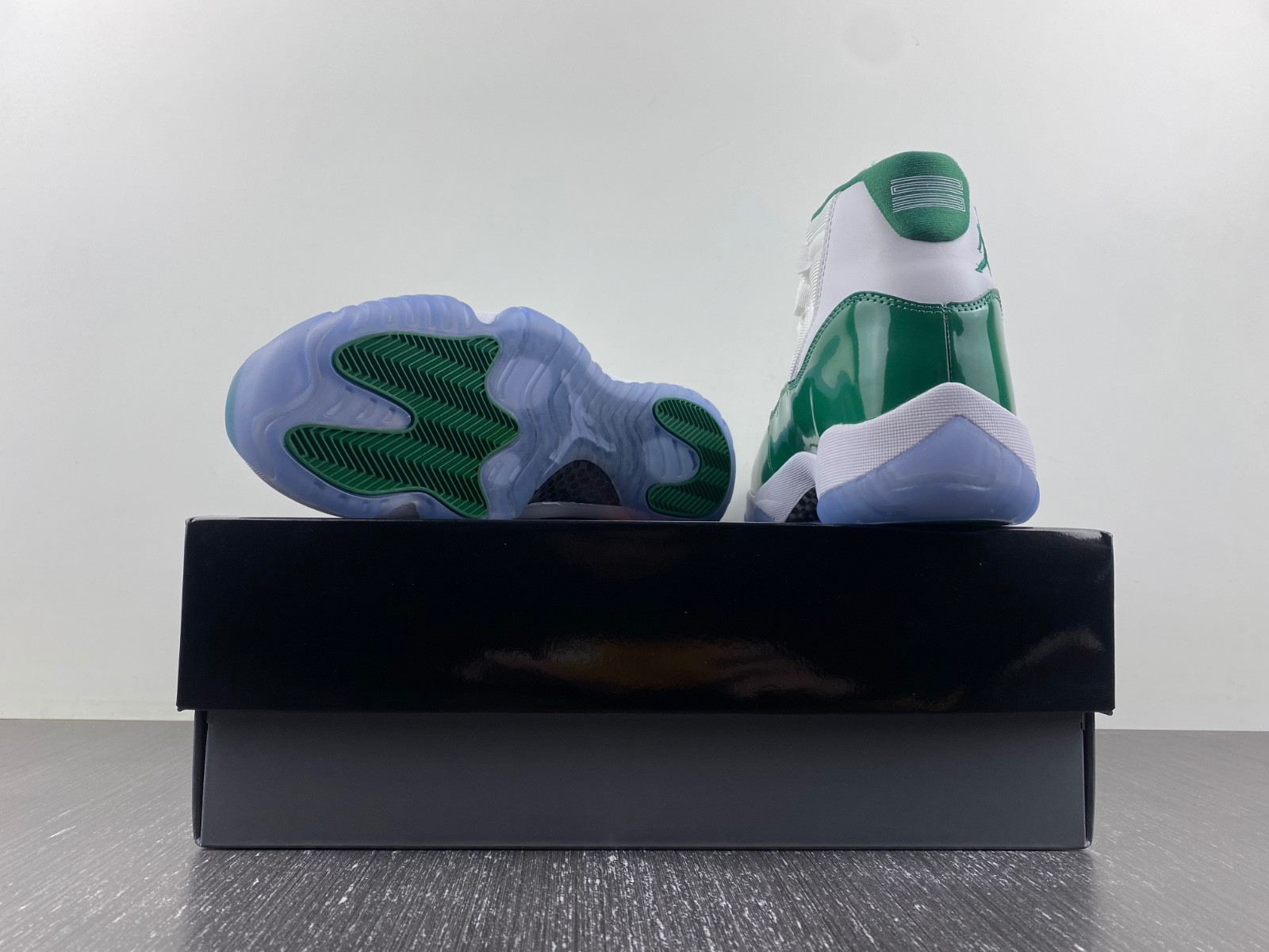 The Air Jordan 11 CT8012-113