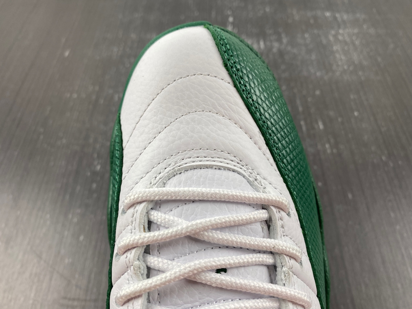 Jordan 12 136001-063