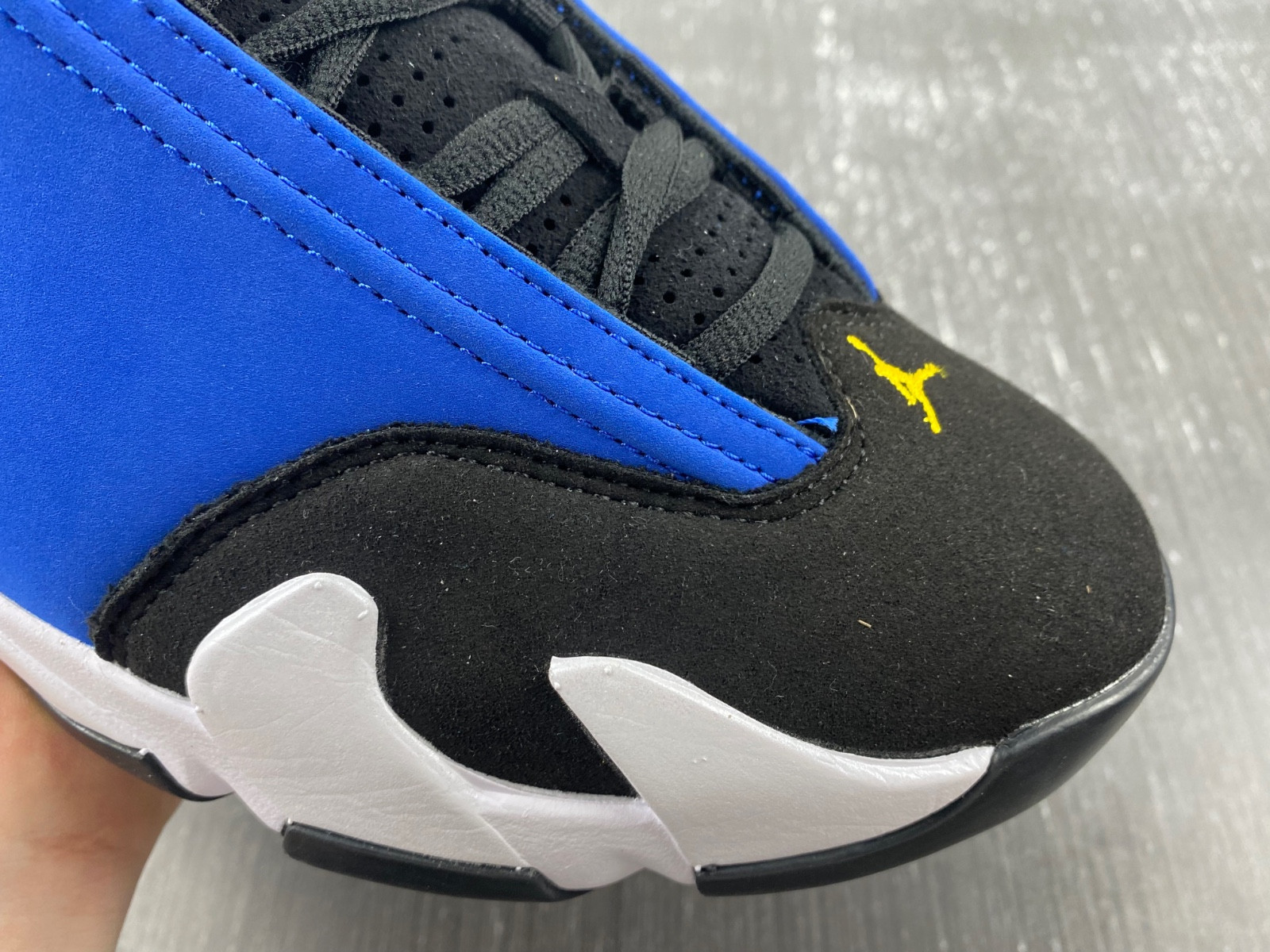 Air Jordan 14 “Laney” 487471-407