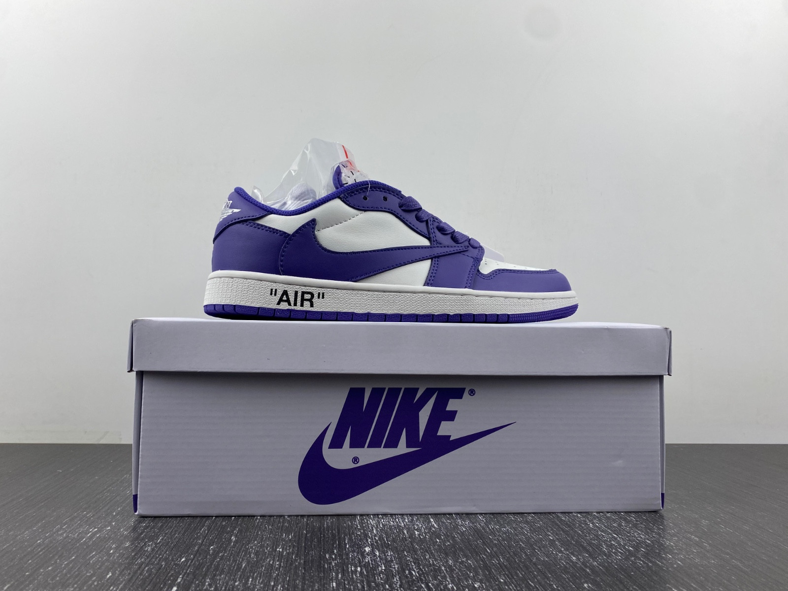 OFF-WHITE x Travis Scott x Air Jordan 1 DM7890-386