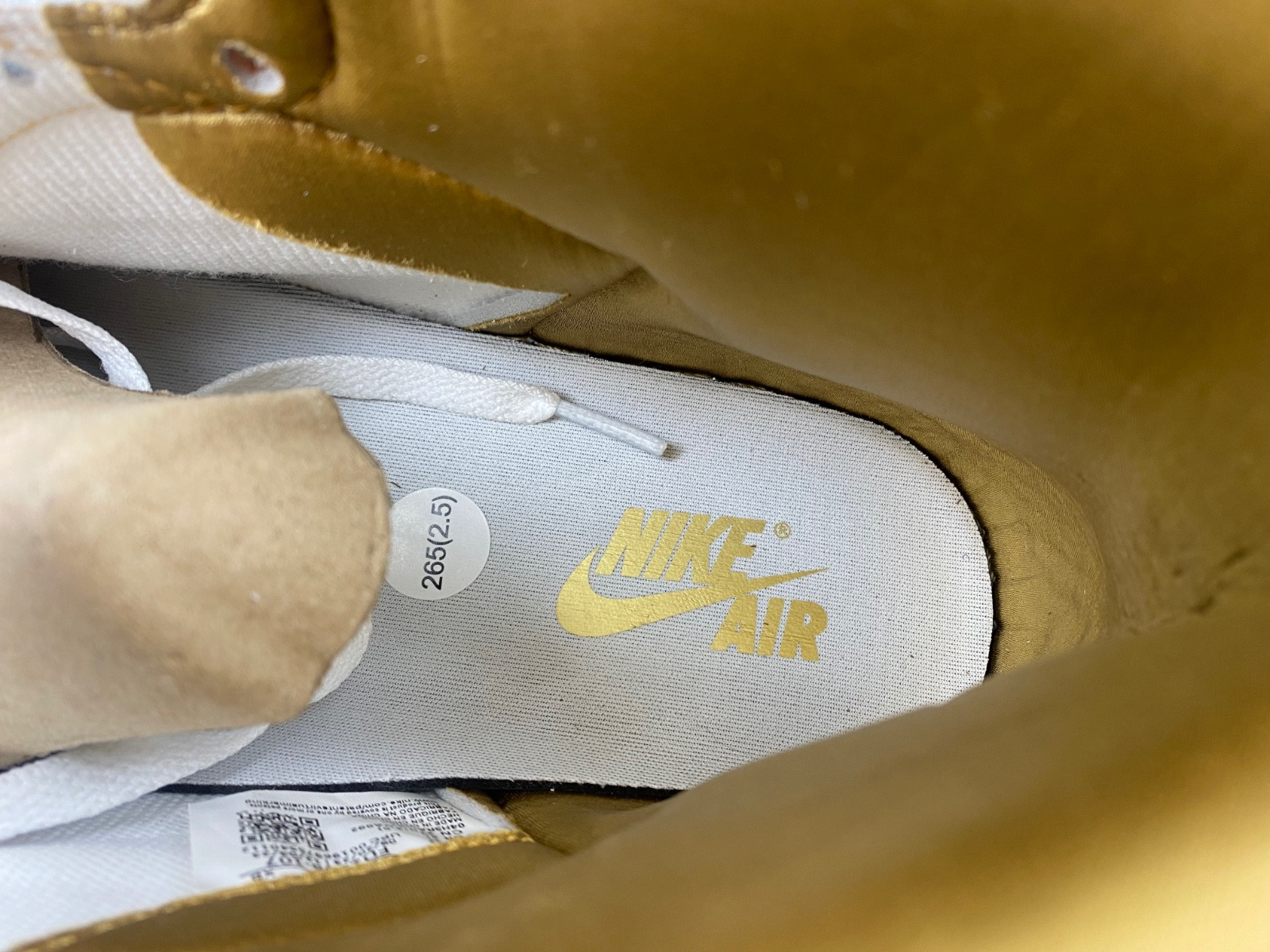 Air Jordan 1 High OG WMNS “Metallic Gold” FD2596-107