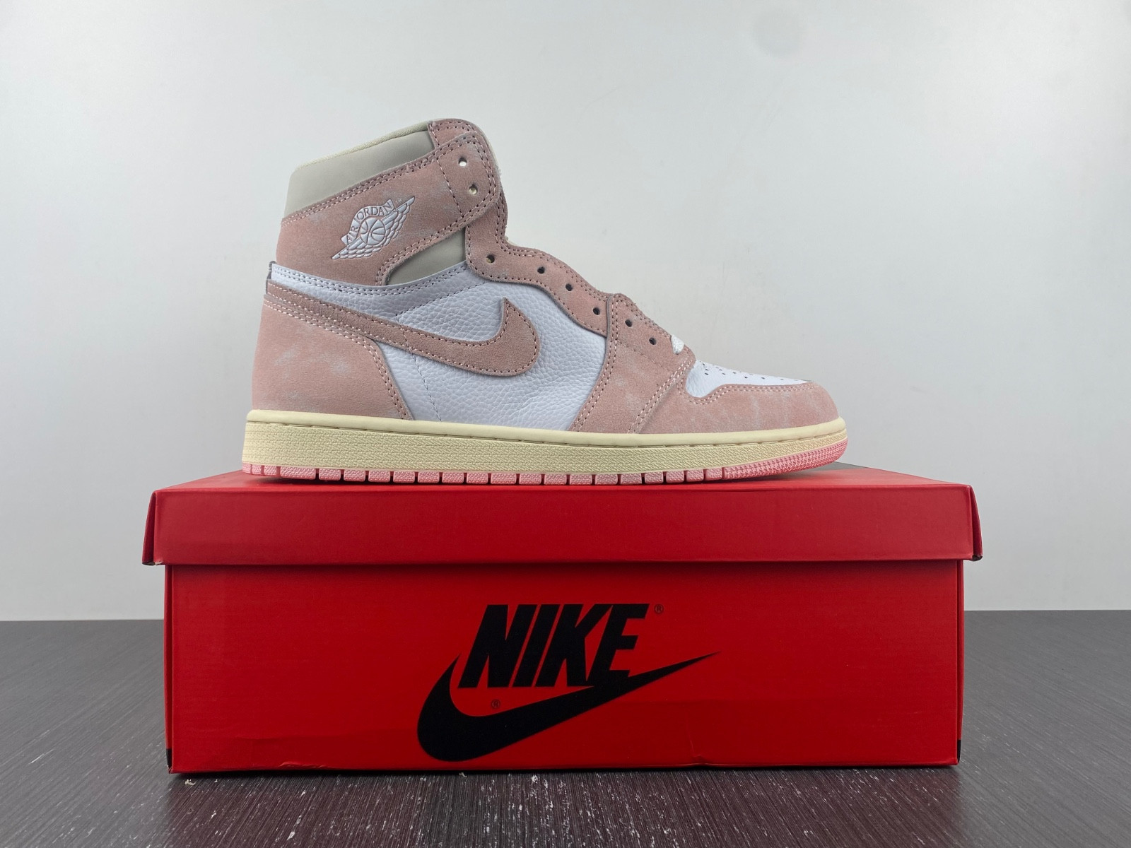 Air Jordan 1 High OG WMNS “Washed Pink” FD2596-600