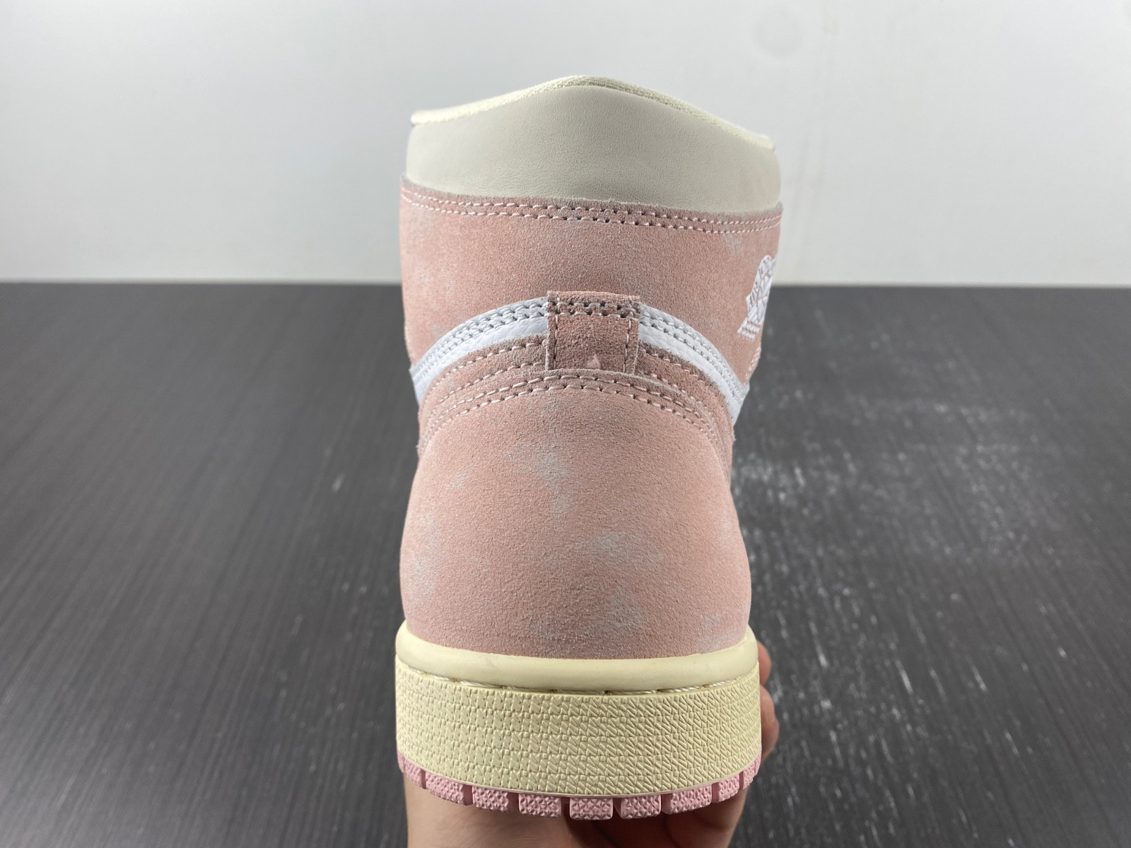 Air Jordan 1 High OG WMNS “Washed Pink” FD2596-600