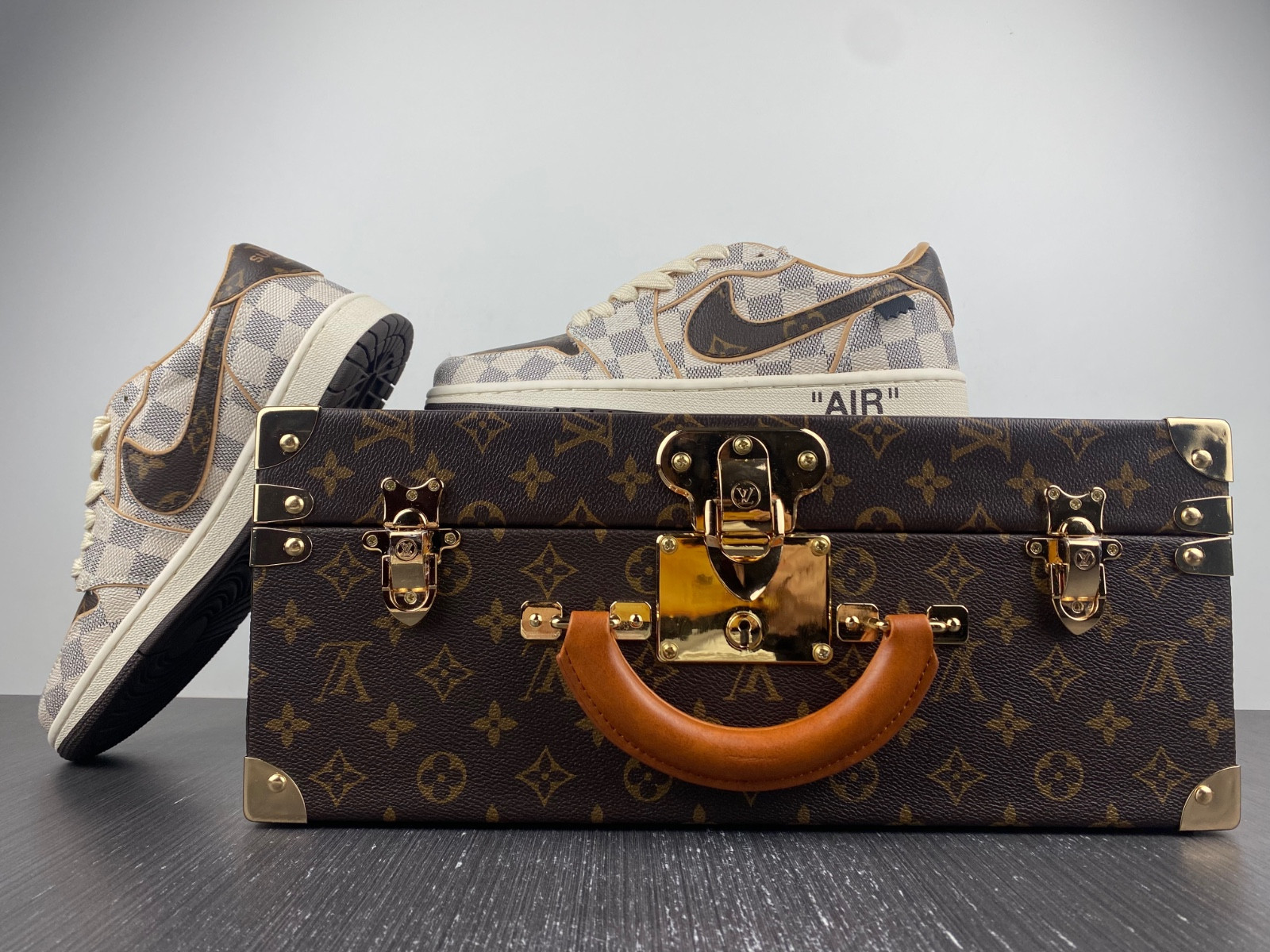 Air Jordan 1 Low L*V