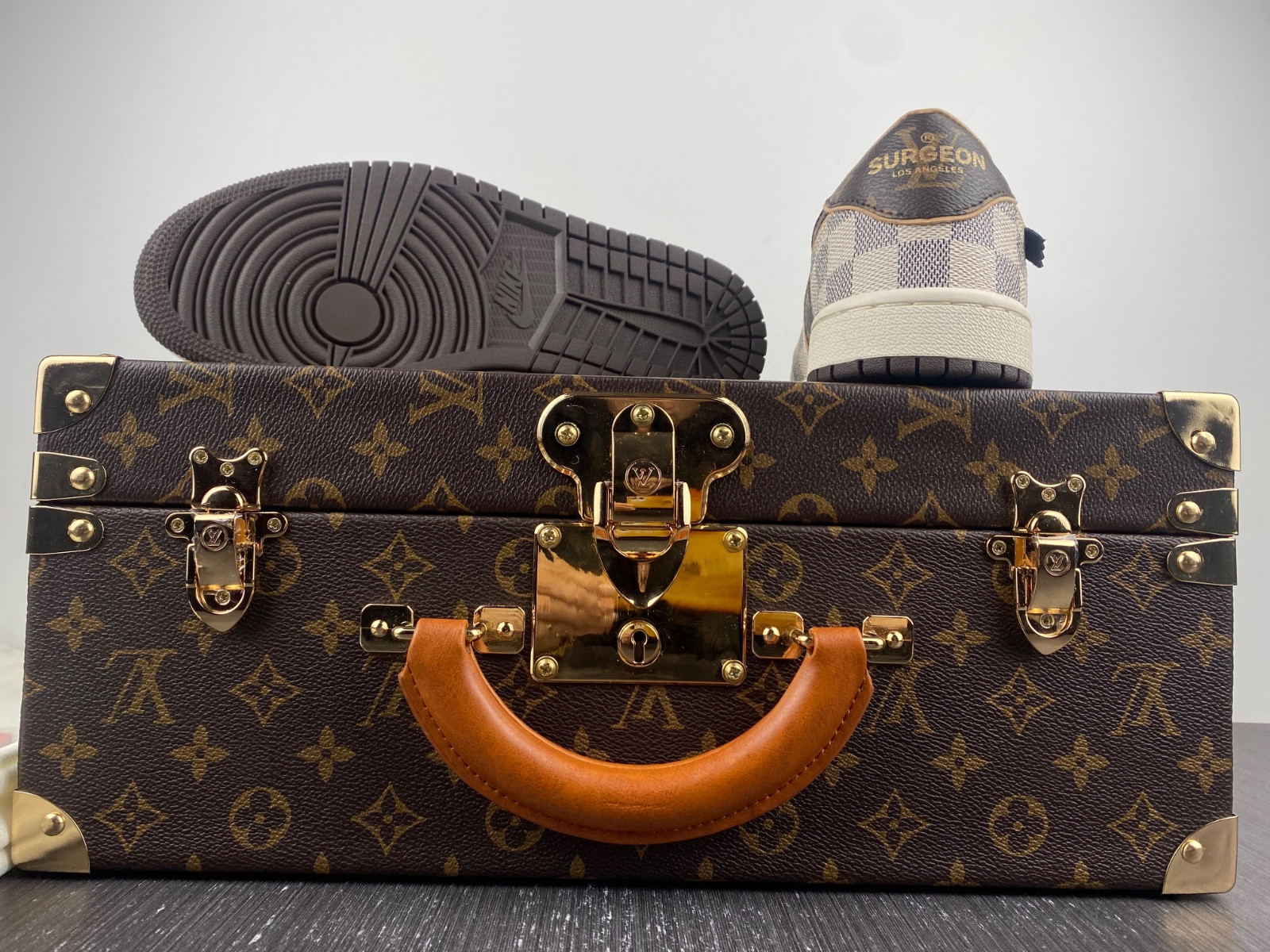 Air Jordan 1 Low L*V