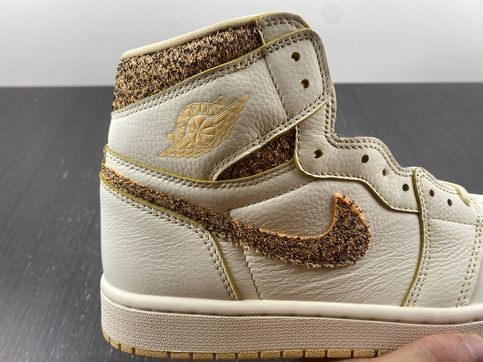 Air Jordan 1 High OG “Craft” FD8631-100