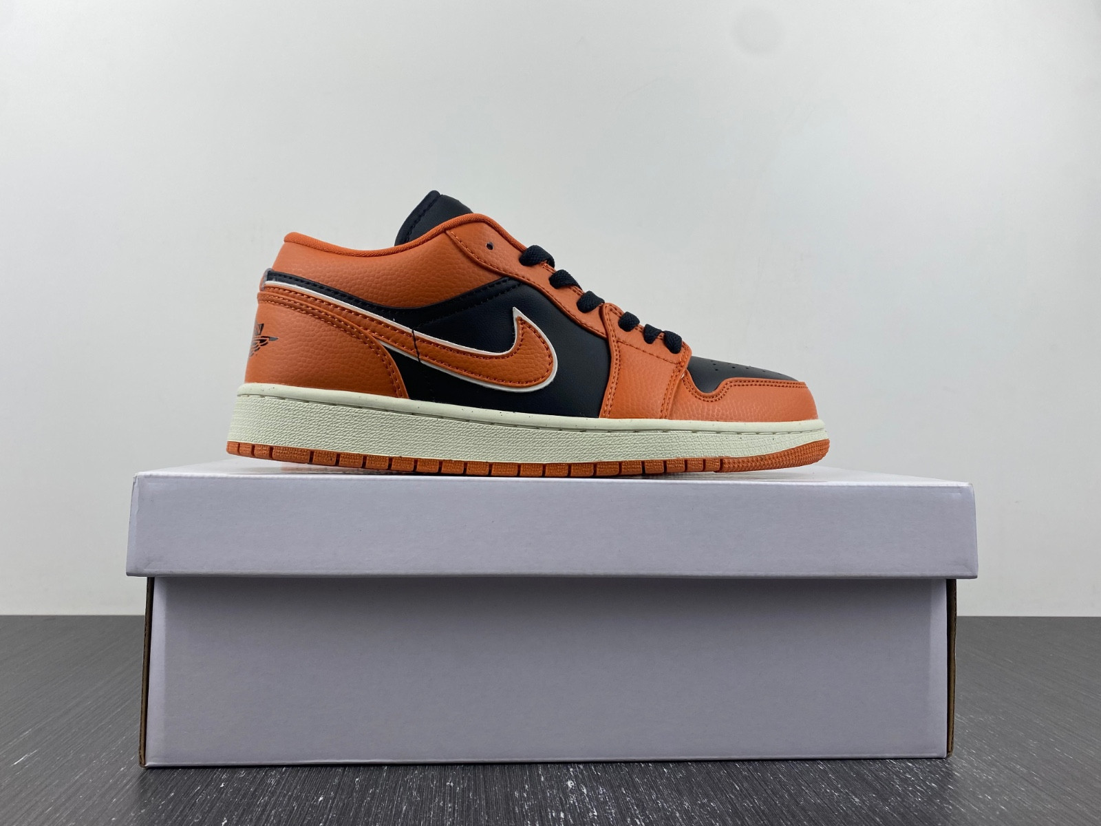 Air Jordan 1 Low WMNS “Sport Spice” DV1299-800