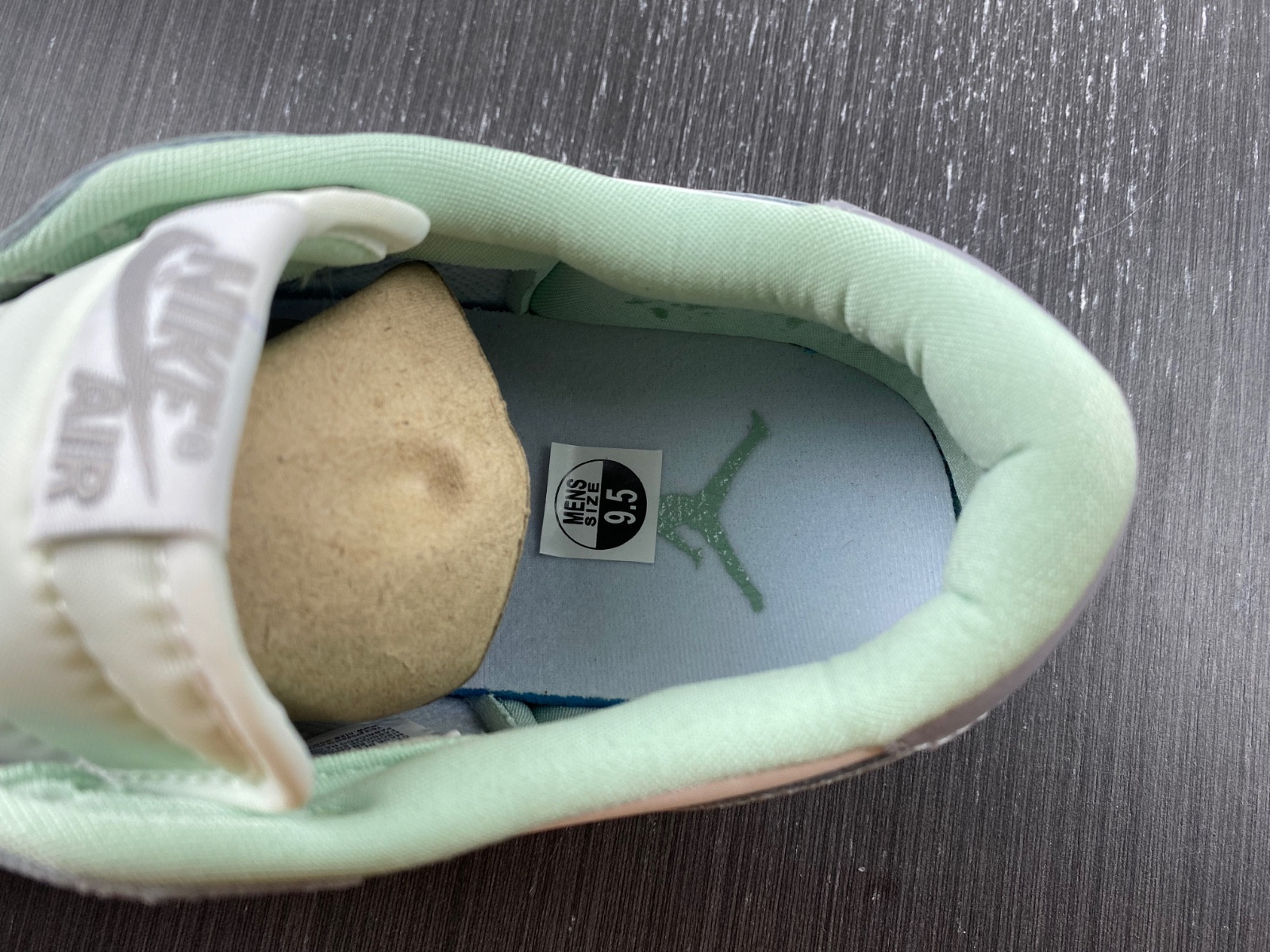 Jordan 1 Retro Low CZ0796-100