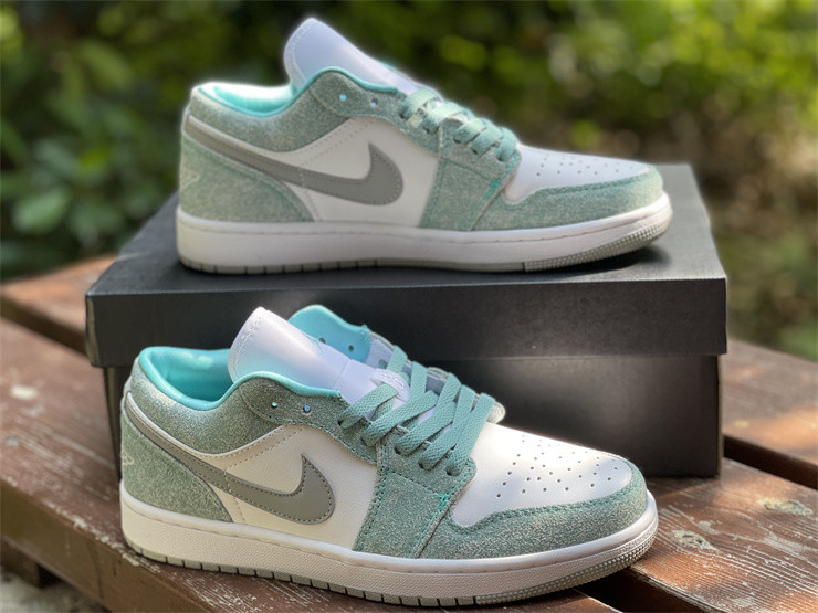 Air Jordan 1 Low “New Emerald” DN3705-301