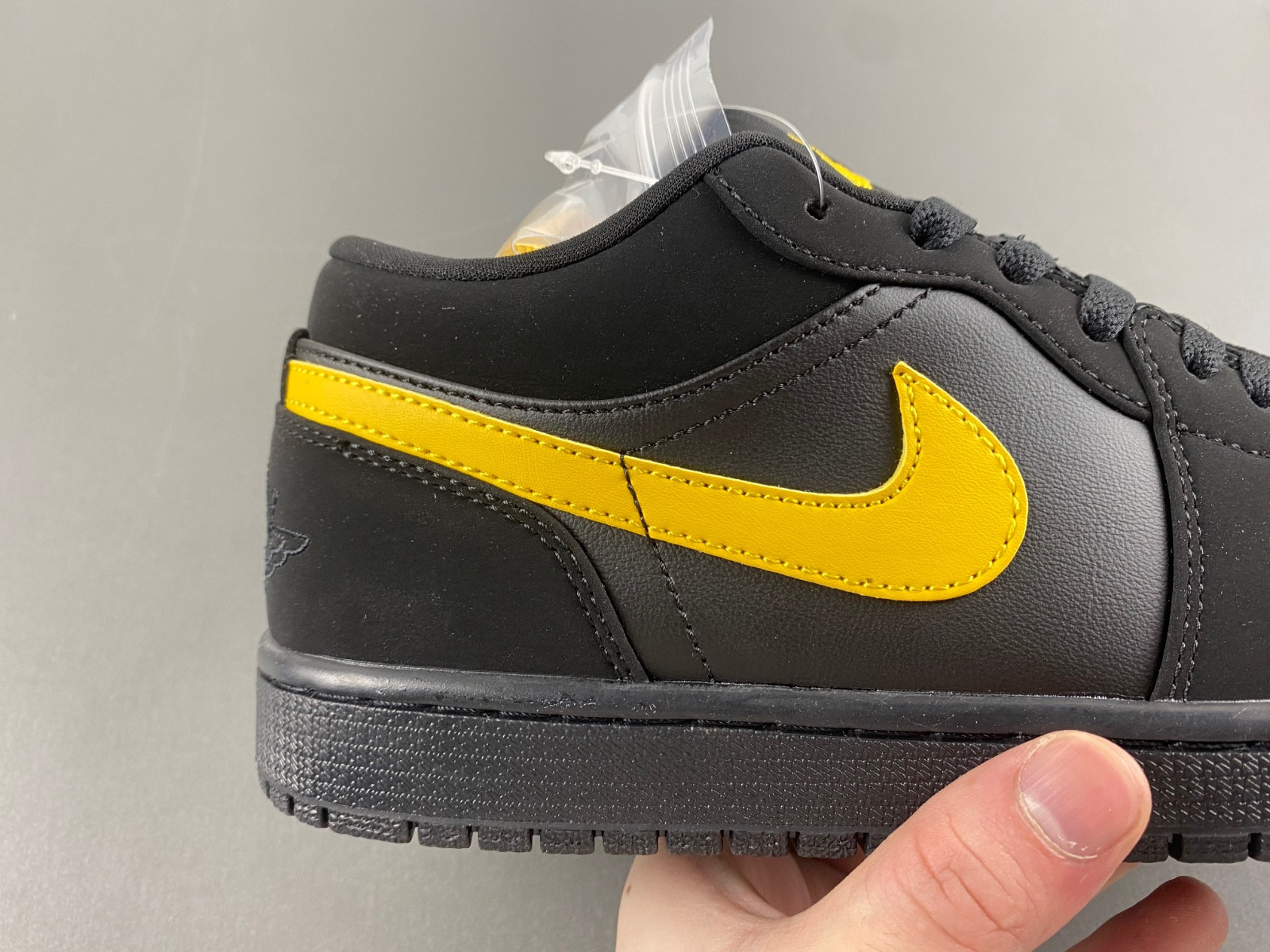 Air Jordan 1 Low 553558-071