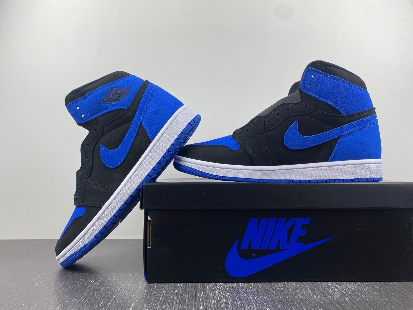 Air Jordan 1 High OG “Royal Suede” DZ5485-042