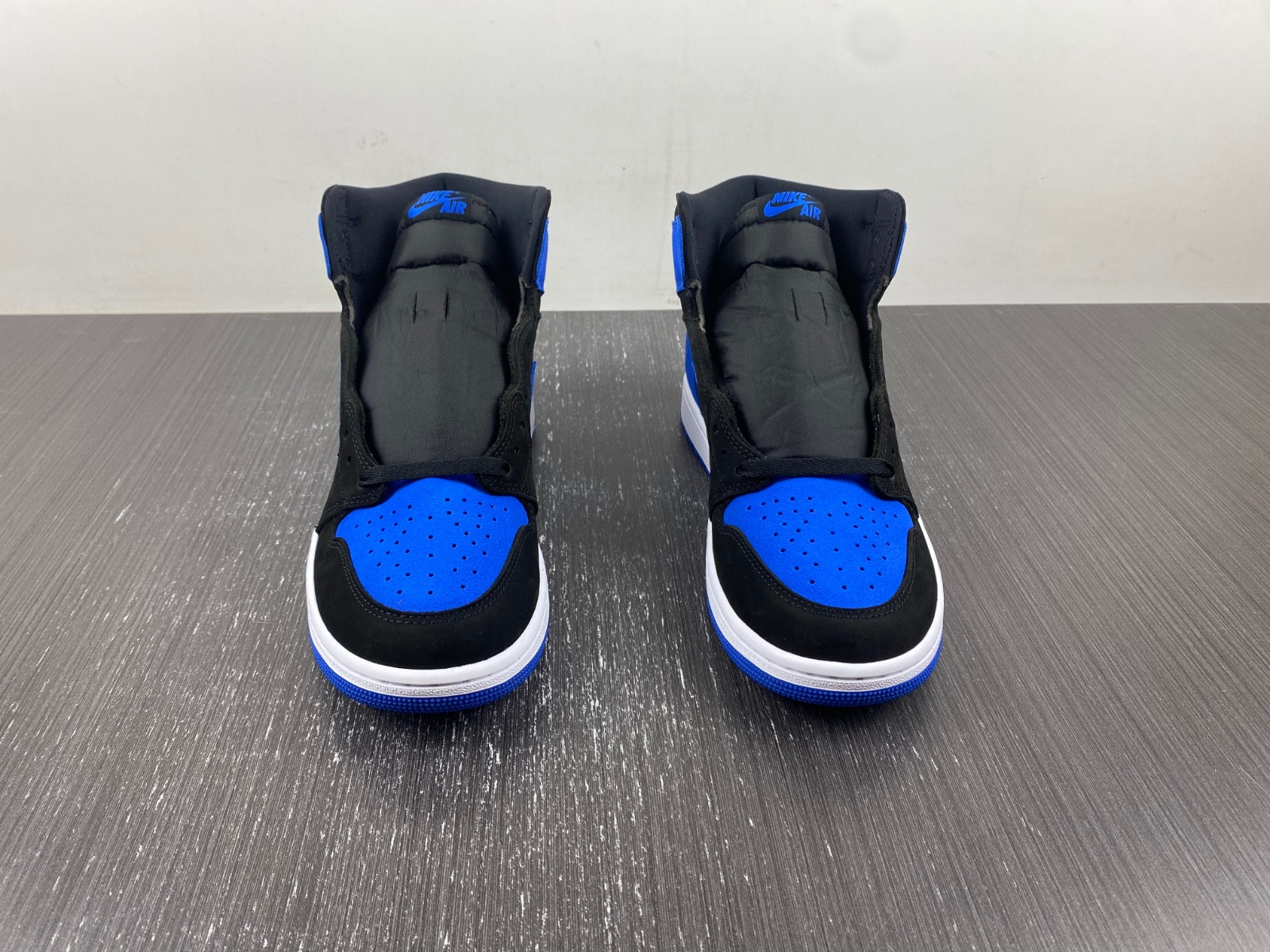 Air Jordan 1 High OG “Royal Suede” DZ5485-042