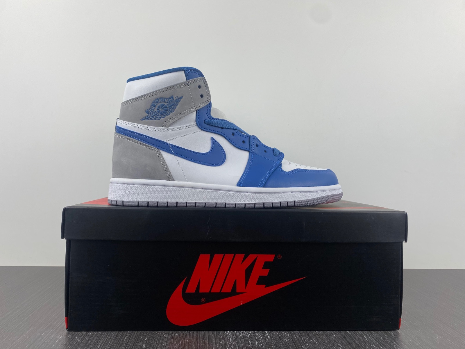 Air Jordan 1 High OG “True Blue” DZ5485-410