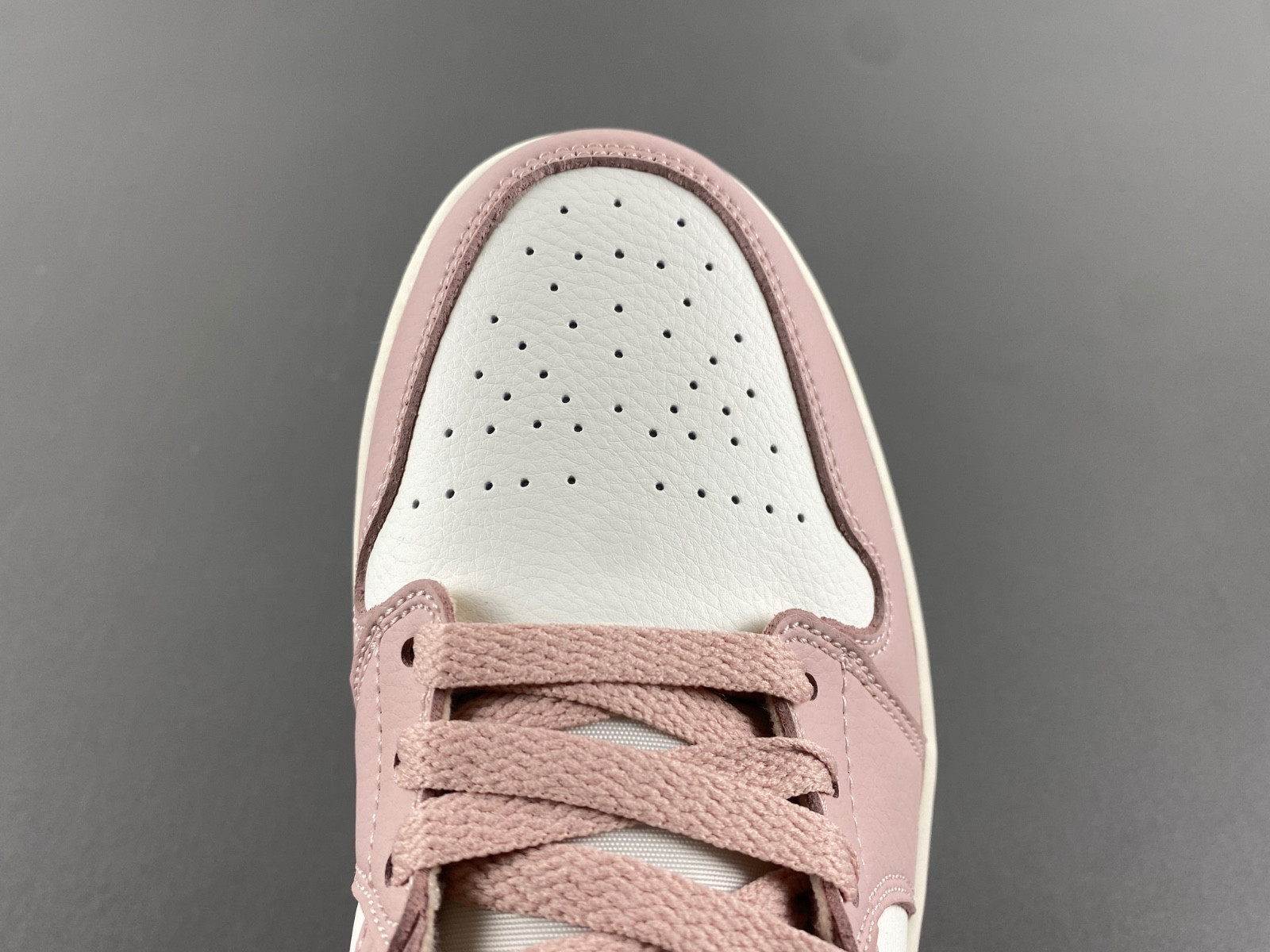 Air Jordan 1 Mid Feasts BQ6472-620