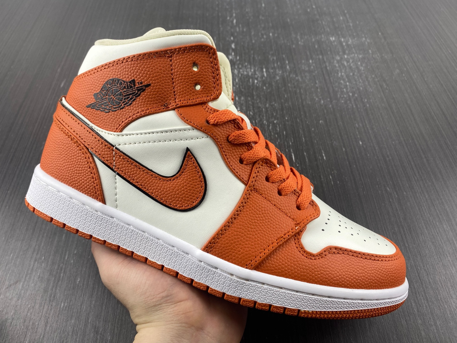 Jordan 1 Mid SE Sport Spice DV1302-100