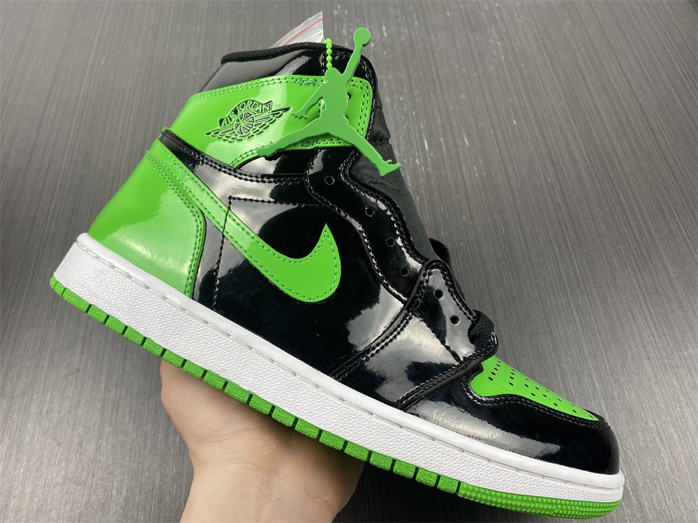 Air Jordan 1 High 555088-030-01