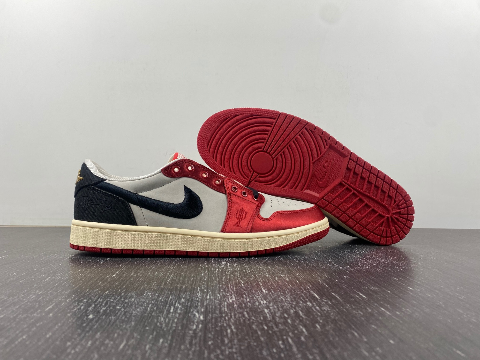 Trophy Room x Air Jordan 1 Low OG “Home” FN0432-100