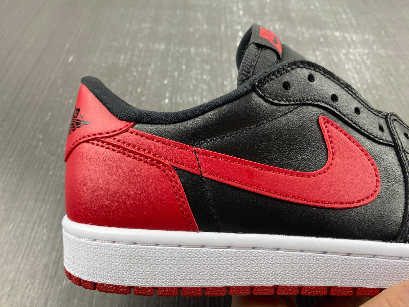 Air Jordan 1 Low OG “Bred” 705329-001
