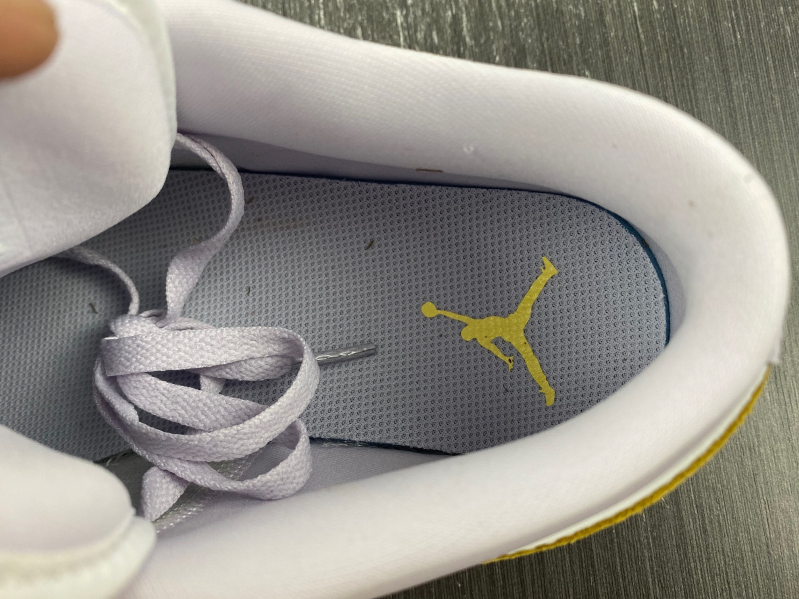 Air Jordan 1 Low WMNS “Barely Grape” DC0774-501