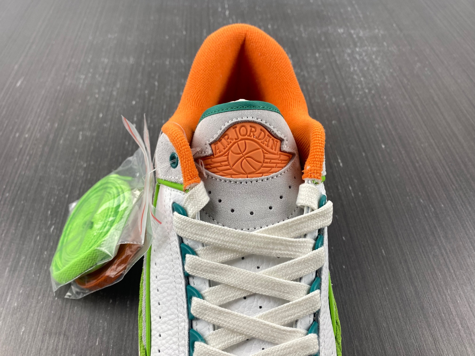 Titan x Air Jordan 2 Low WMNS DV6206-183