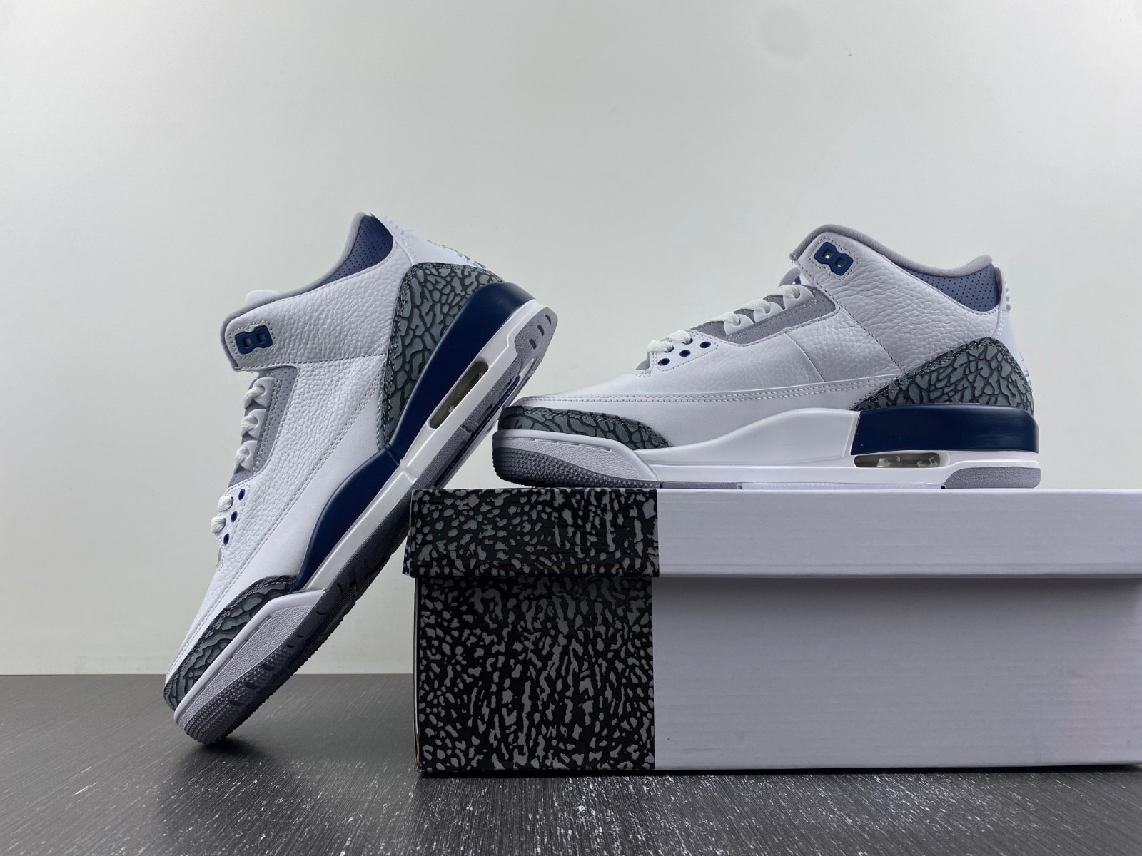 Air Jordan 3 “Midnight Navy” CT8532-140