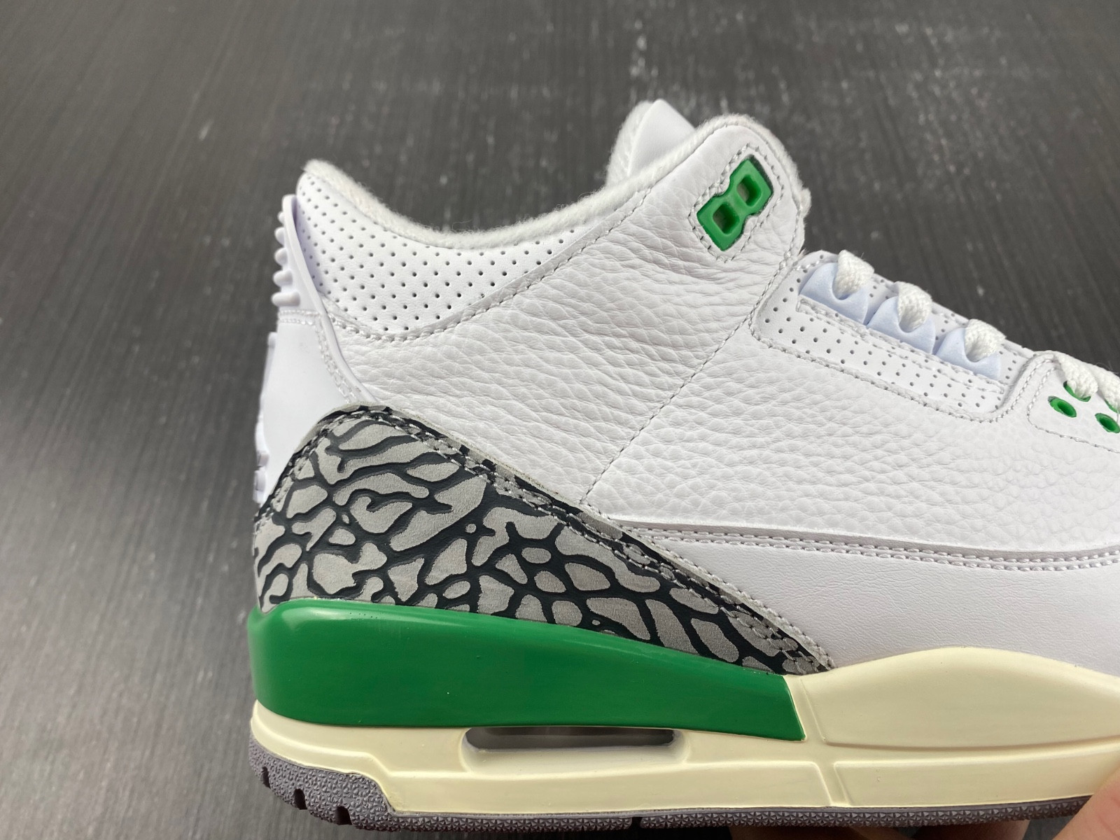 Jordan 3 Retro Lucky Green (W) CK9646-136