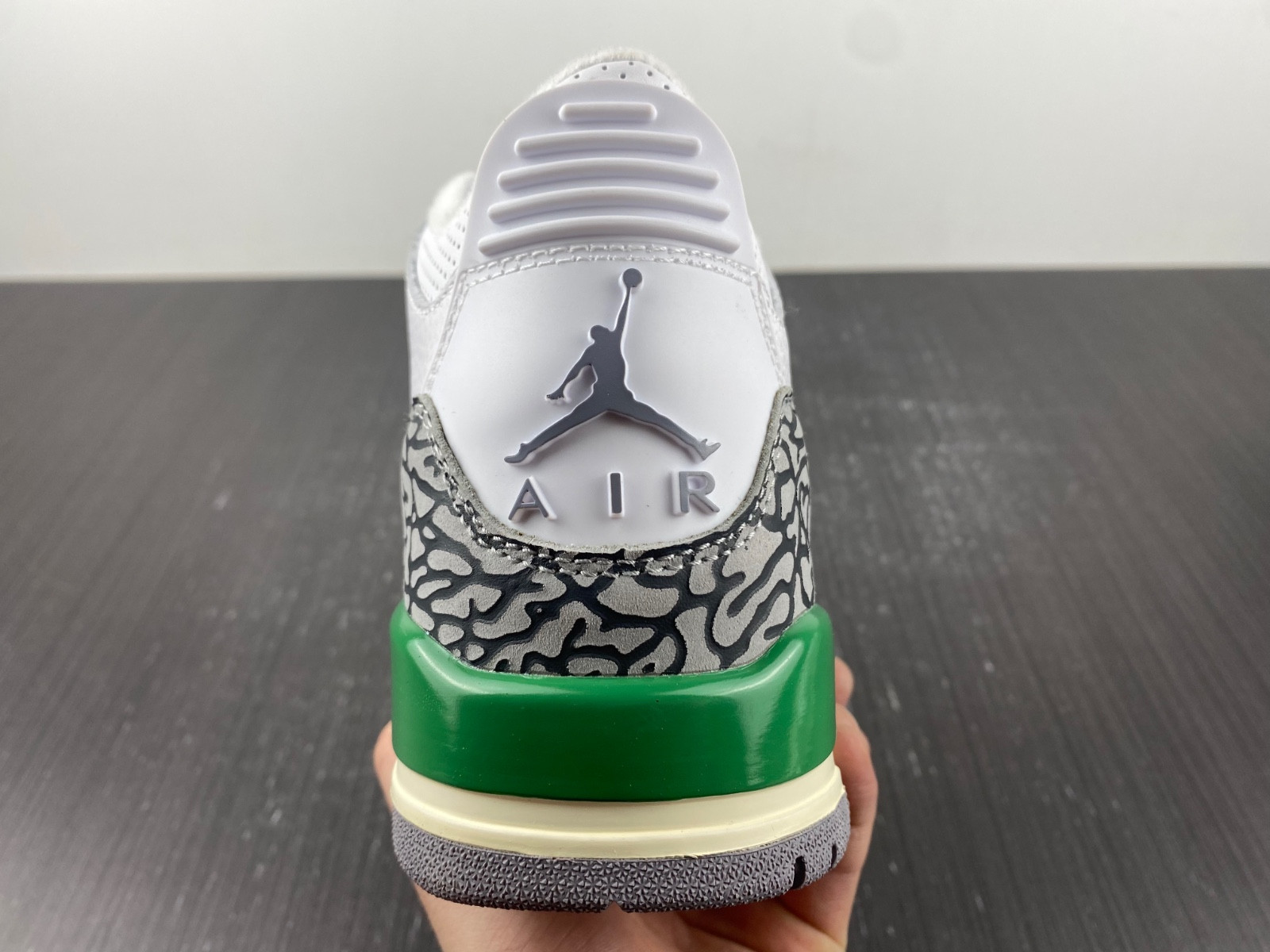 Jordan 3 Retro Lucky Green (W) CK9646-136