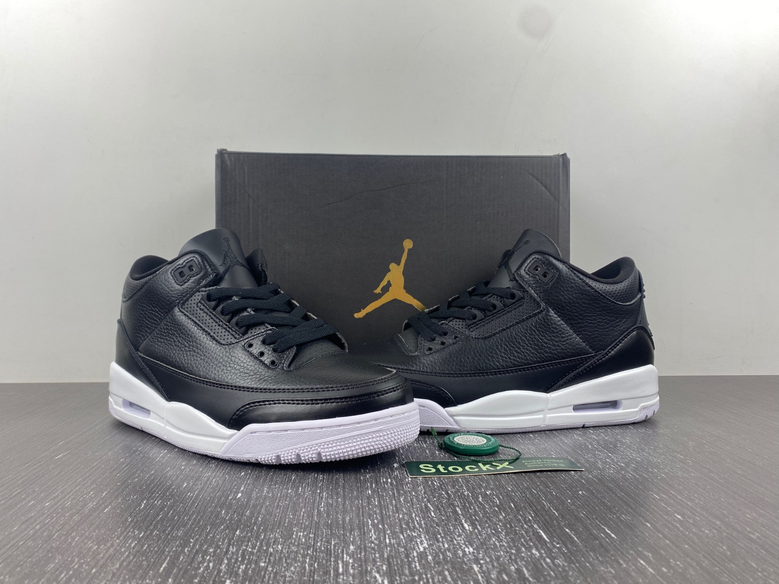 Air Jordan 3 “Cyber Monday” 136064-020