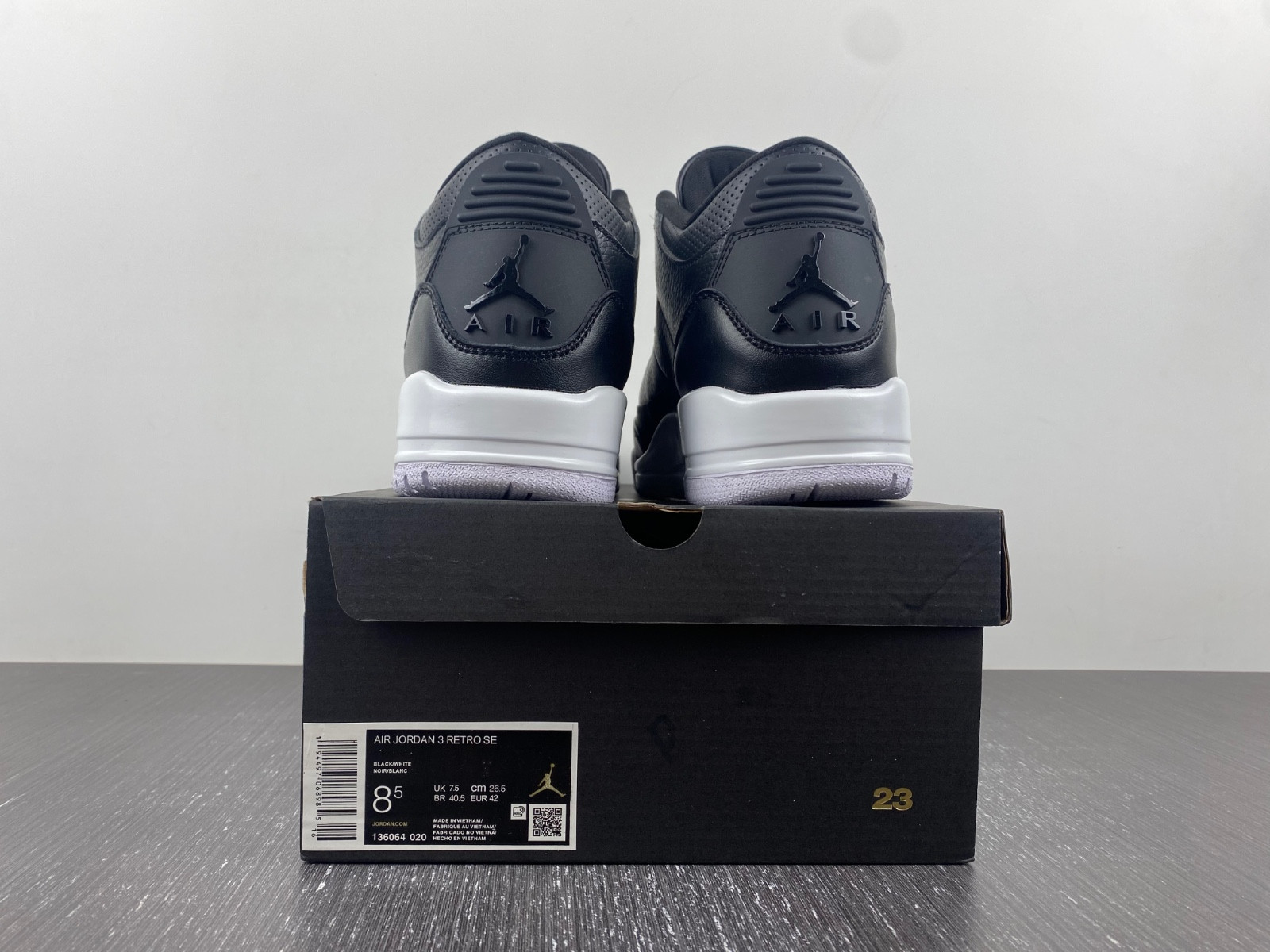 Air Jordan 3 “Cyber Monday” 136064-020