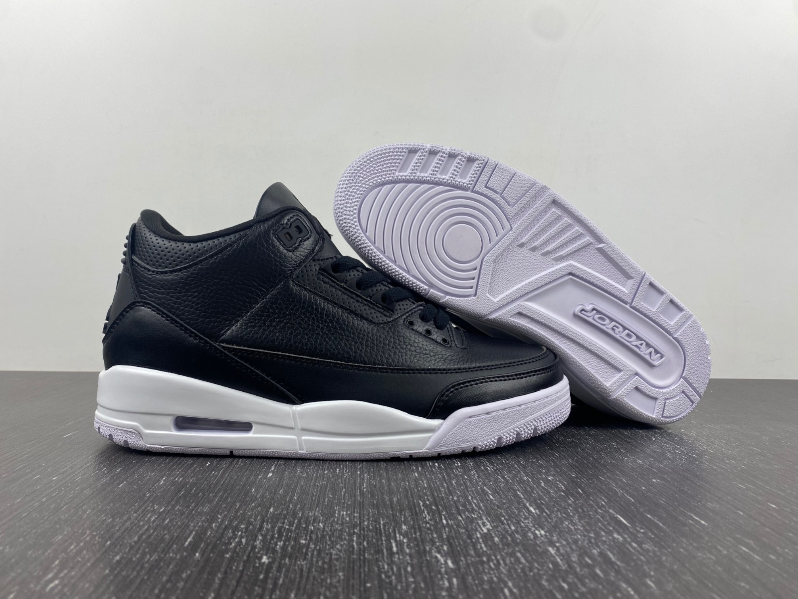 Air Jordan 3 “Cyber Monday” 136064-020