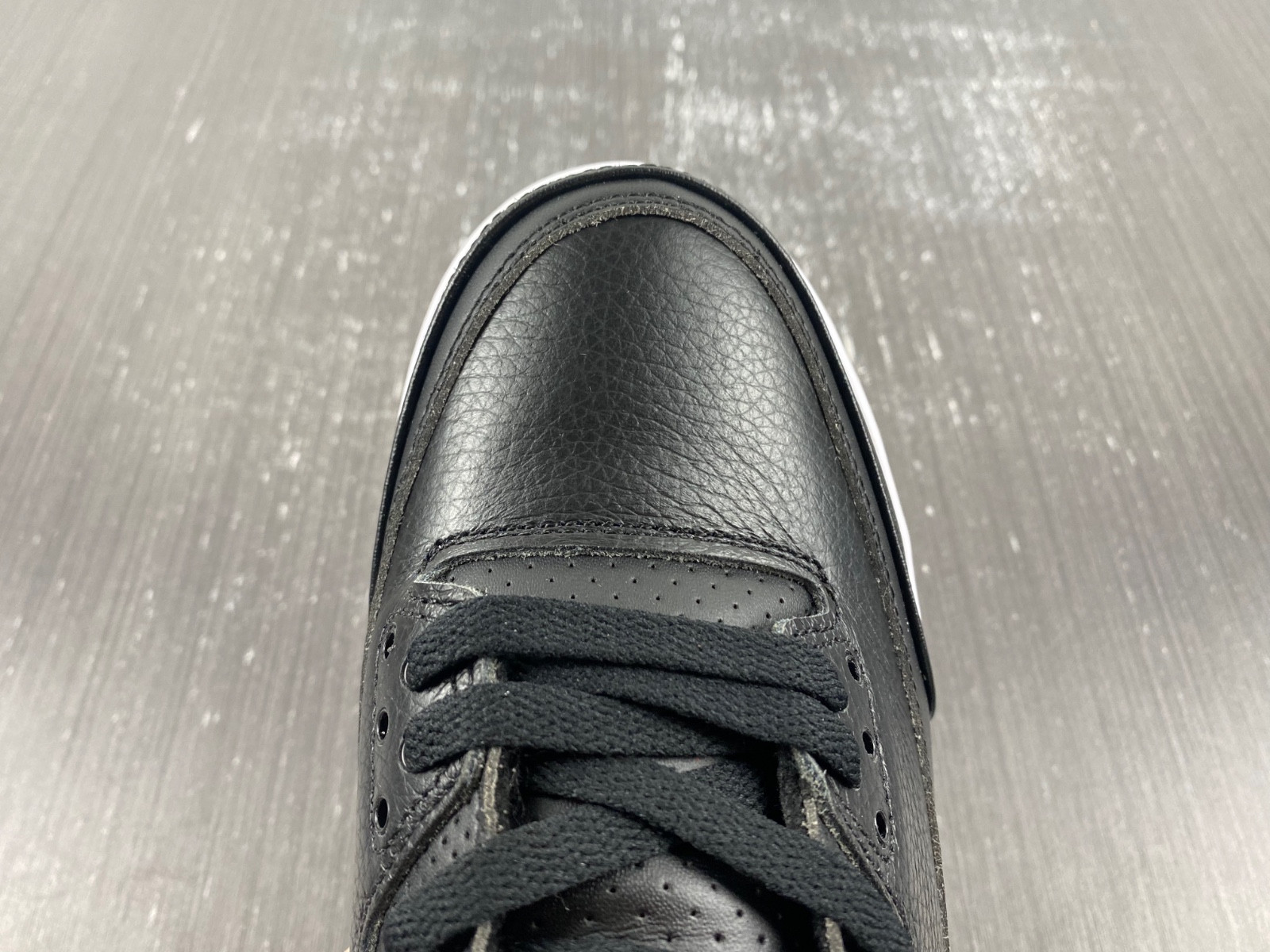 Air Jordan 3 “Cyber Monday” 136064-020