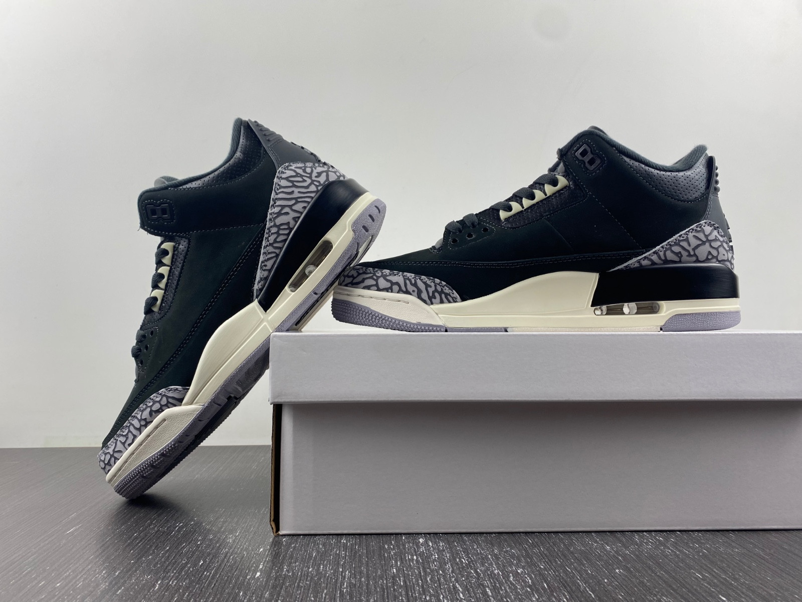 Air Jordan 3 WMNS “Off Noir” CK9246-001