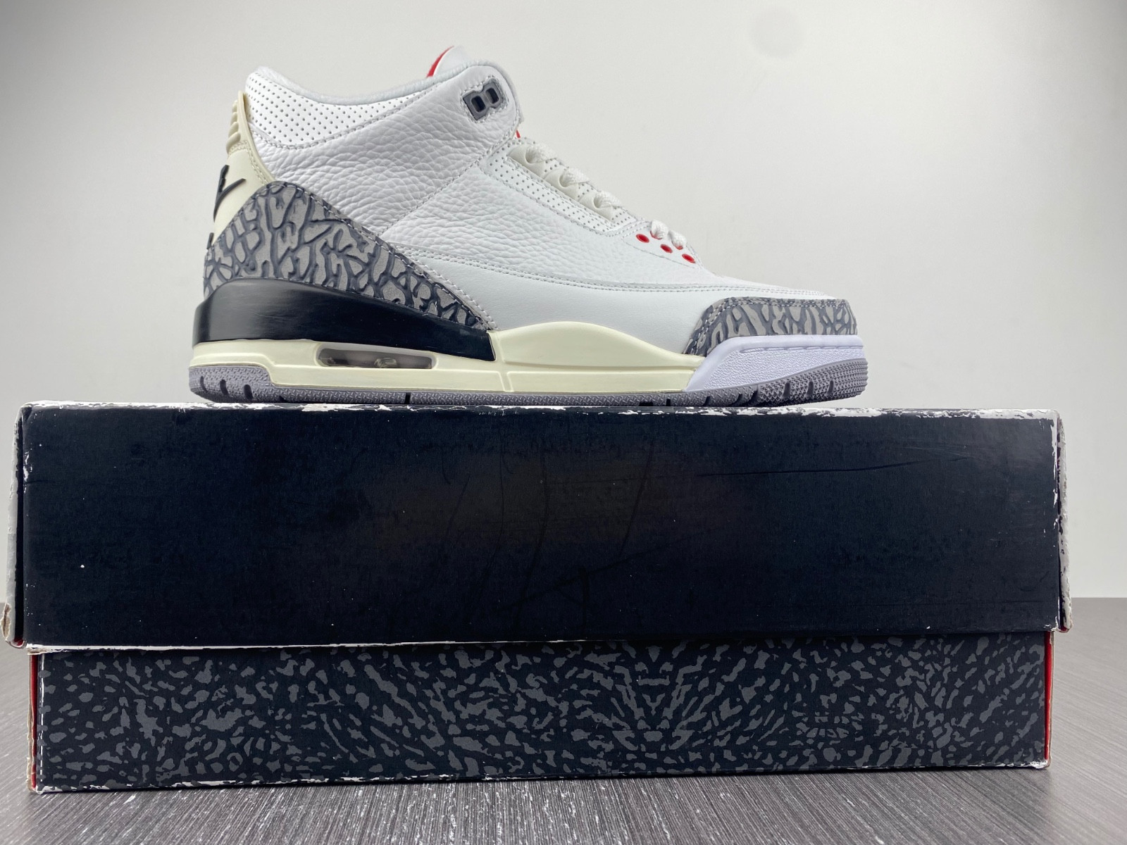 Air Jordan 3 “White Cement Reimagined”  DN3707-100