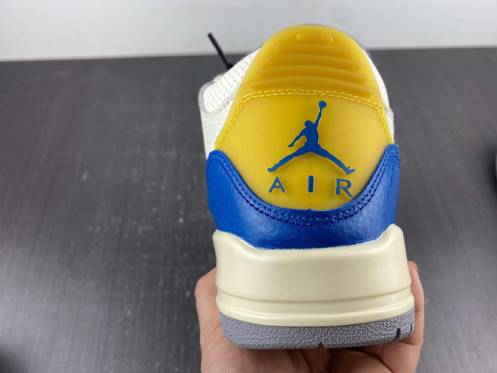 Air Jordan 3 398614-145