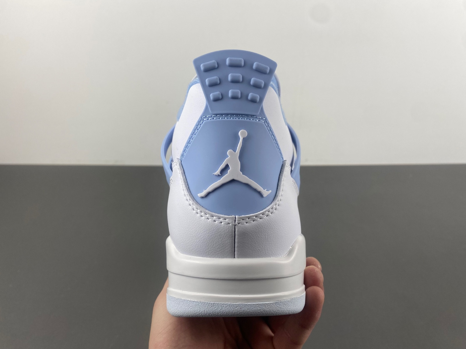 Air Jordan 4 “Forget Me Not” (W) HV0823-100