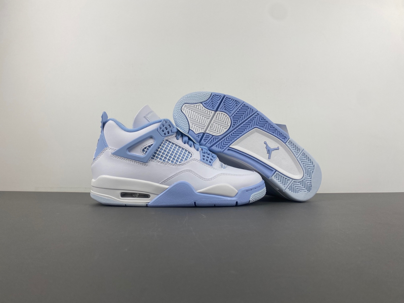 Air Jordan 4 “Forget Me Not” (W) HV0823-100