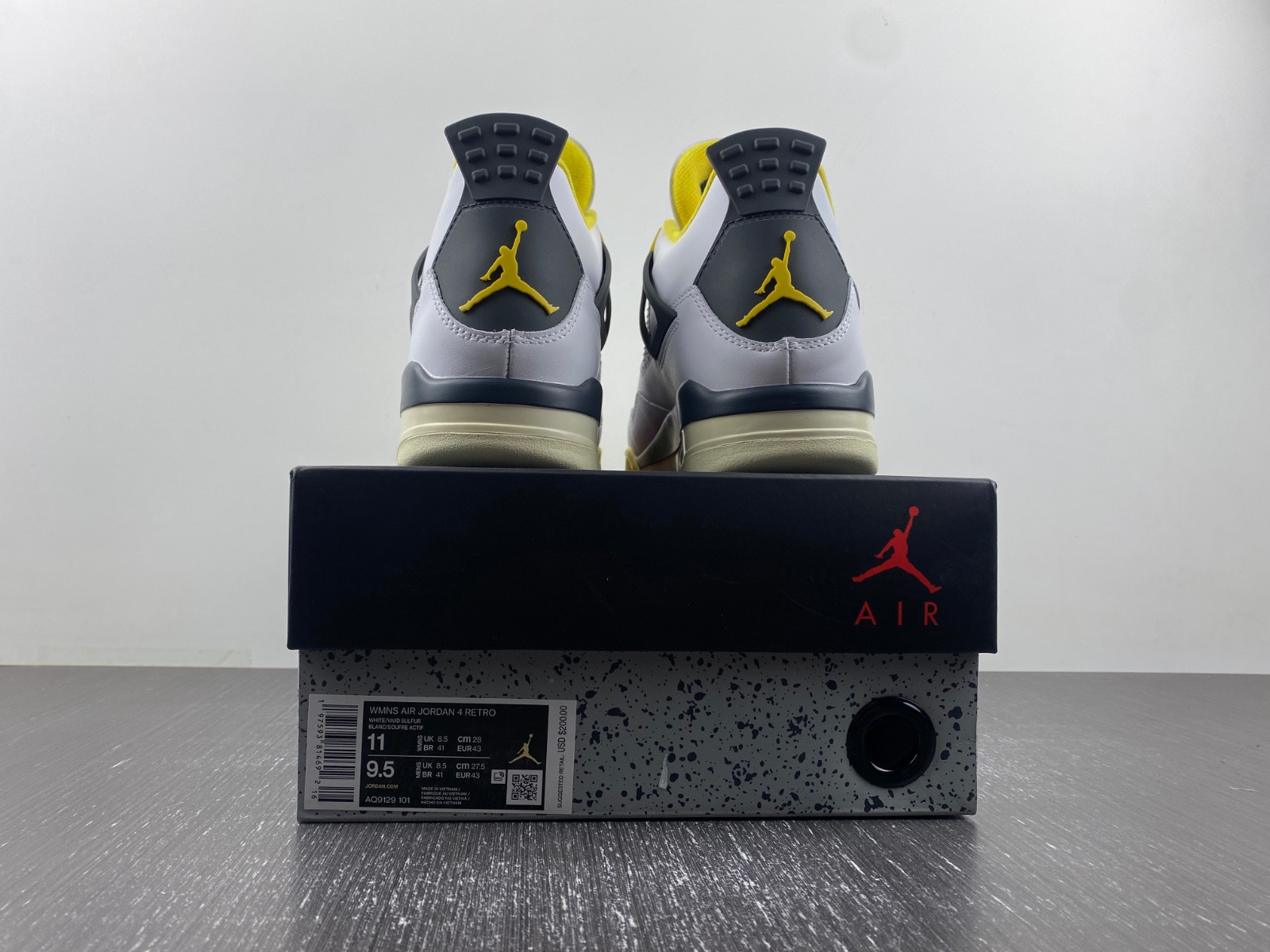 Air Jordan 4 WNNS “Vivid Sulfur” AQ9129-101