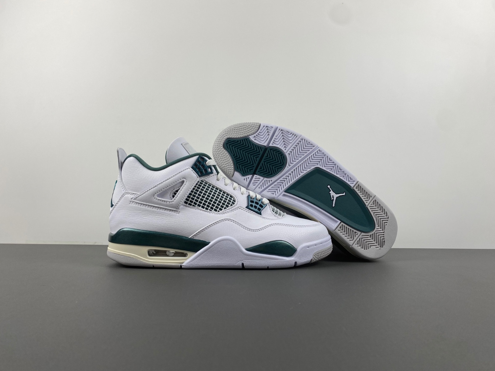 Air Jordan 4 “Oxidized Green” FQ8138-103
