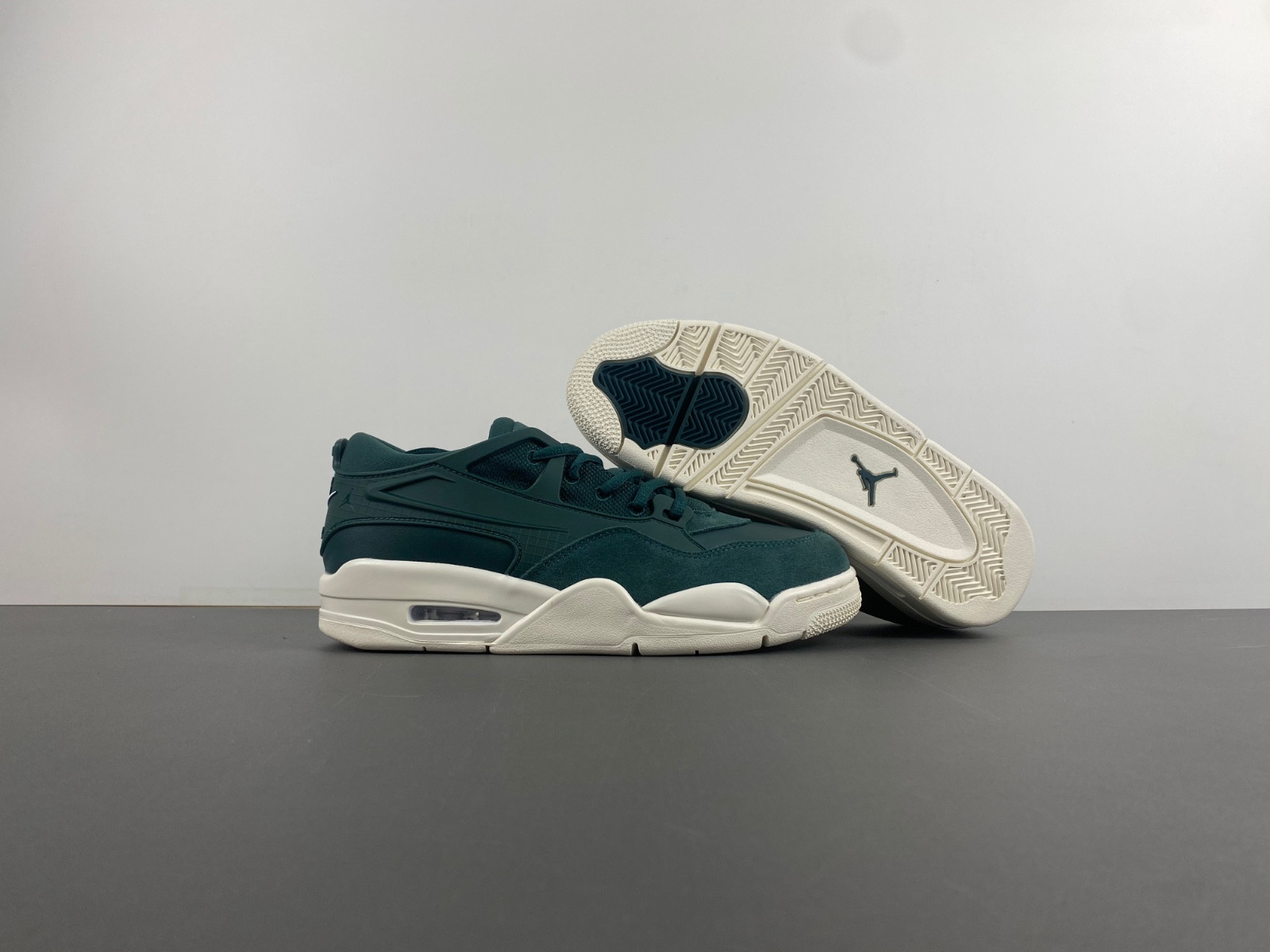 Air Jordan 4 RM WMNS “Oxidized Green” FQ7940-300