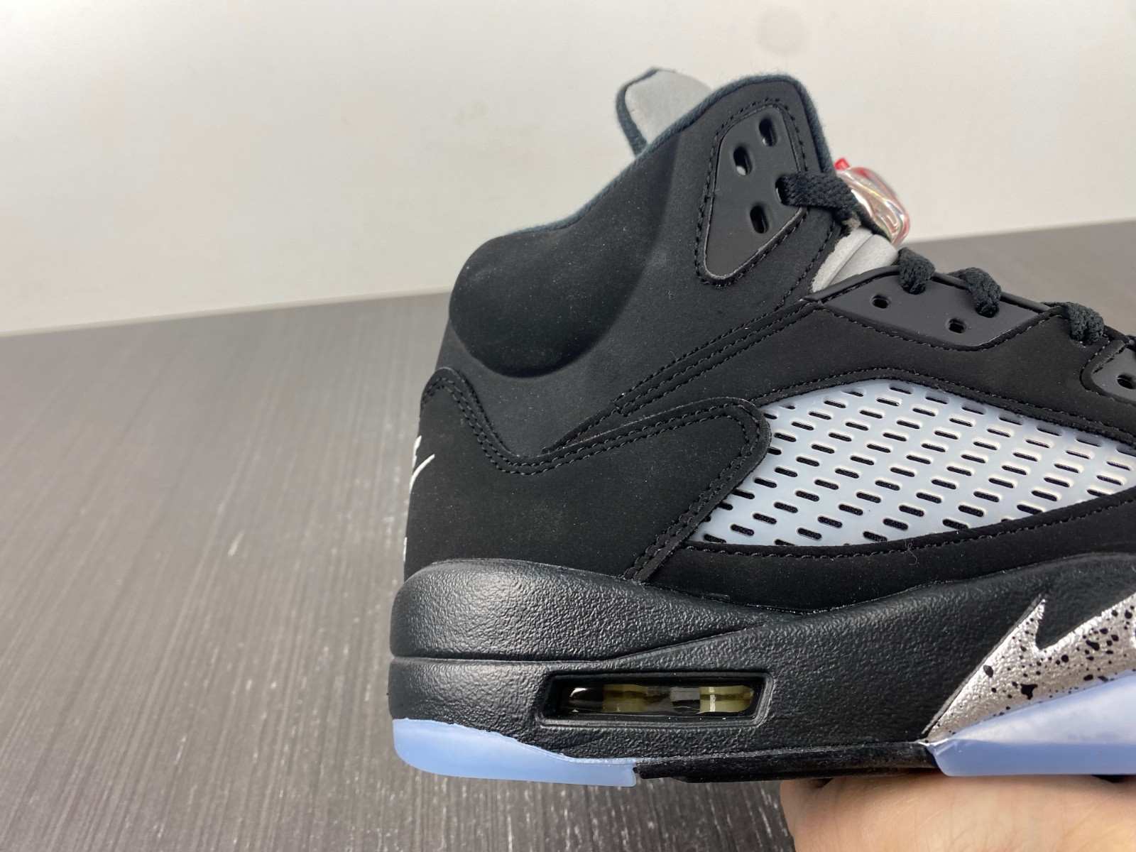Jordan 5 Retro Black Metallic 845035-003