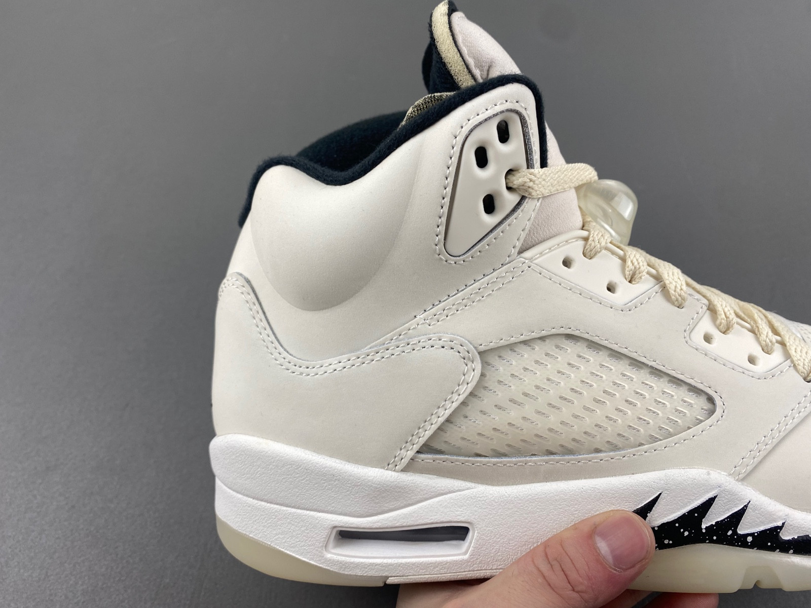 AIR JORDAN 5 RETRO