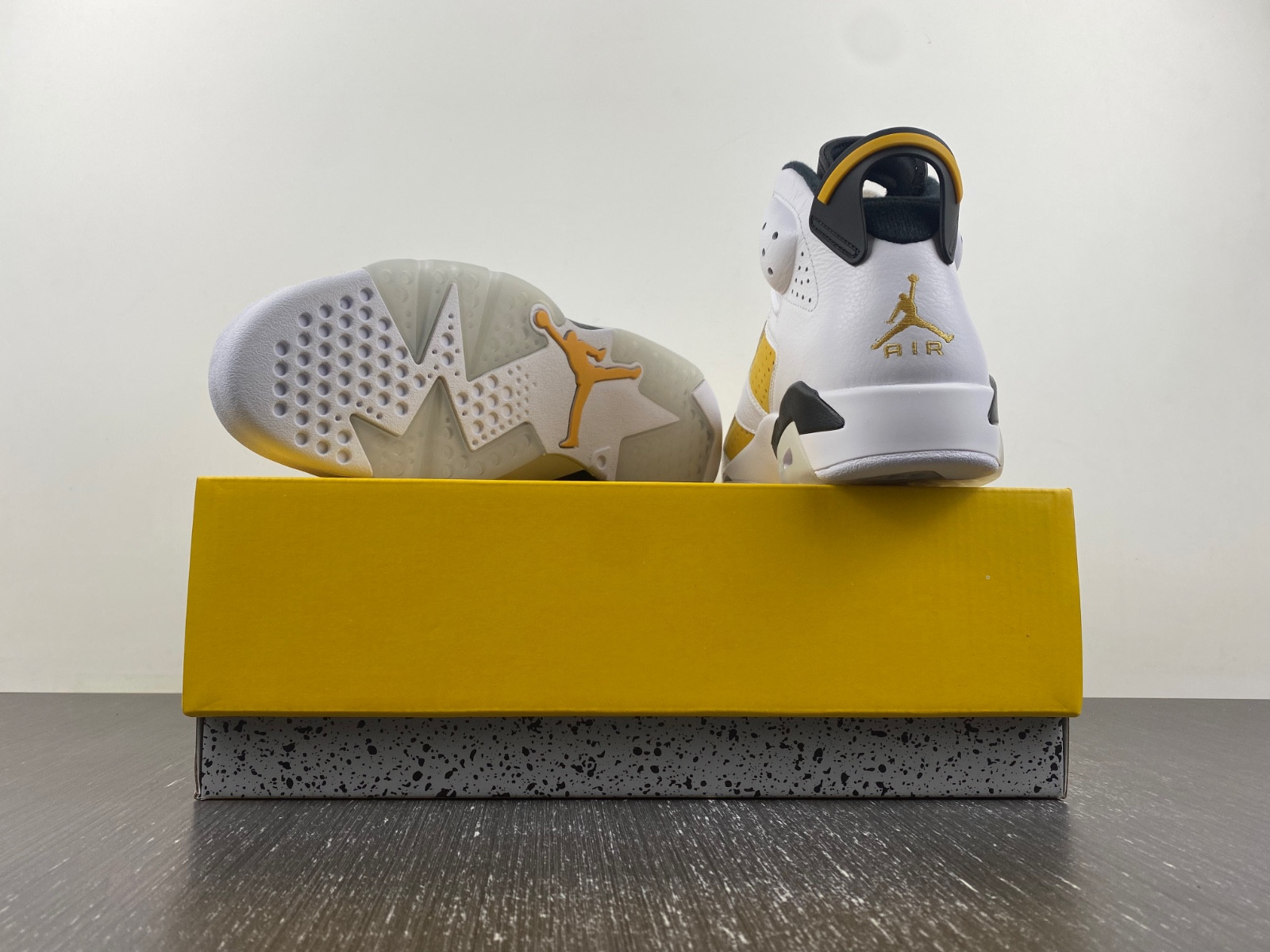 Air Jordan 6 “Yellow Ochre” CT8529-170