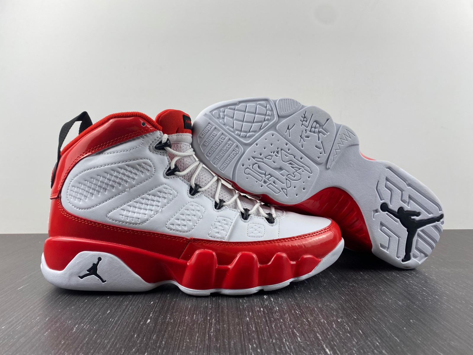 Air Jordan 9 “Gym Red”  302370-160