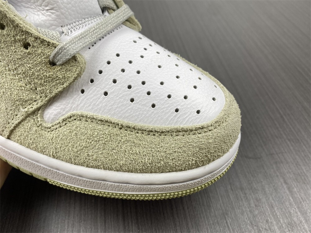 Air Jordan 1 Zoom Air CMFT "Olive Aura" CT0979-102