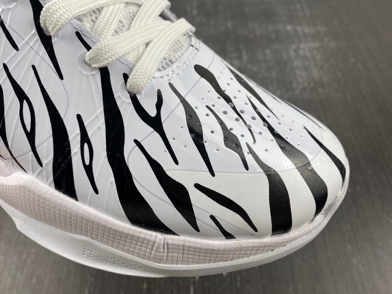 Nike Kobe 5 DB4796-556