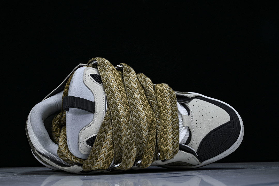 LanV sneakers